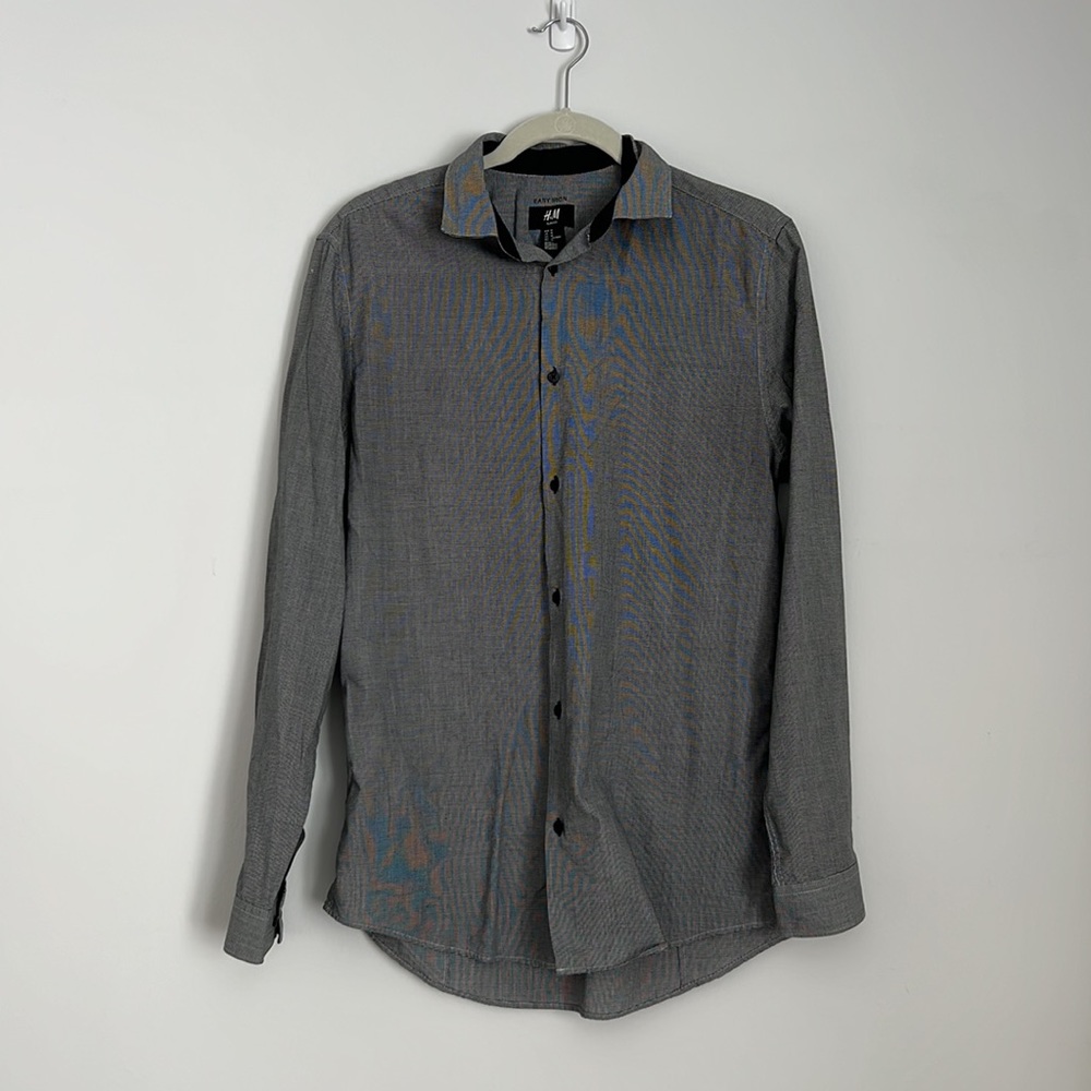 Men’s H&M Slim Fir Grey Button-Up Shirt Size Medium